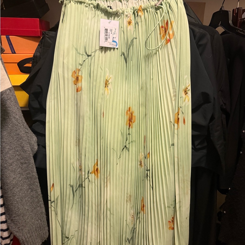 Floral Pleated Skirt